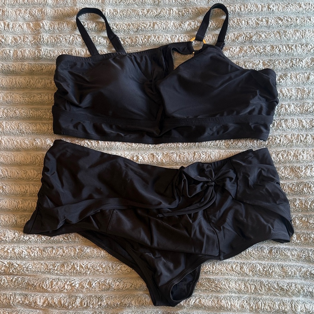 Torrid Black Two-Piece Swimsuit Plus Size 3 Asymmetric Top
